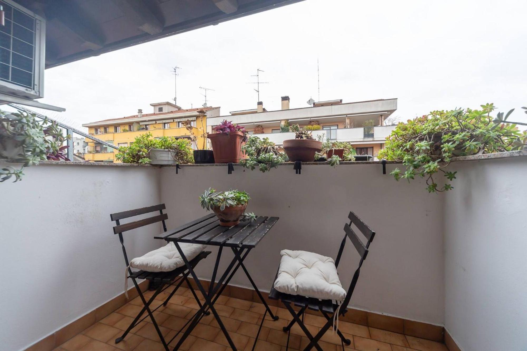 Locami Gorla M1 Apartment *